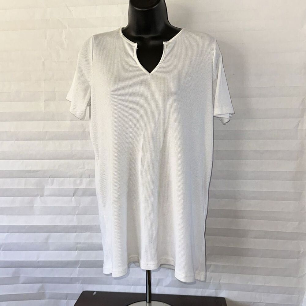 Only Necessities White Ribbed V-Neck T-Shirt Women's Short Sleeve Size Medium